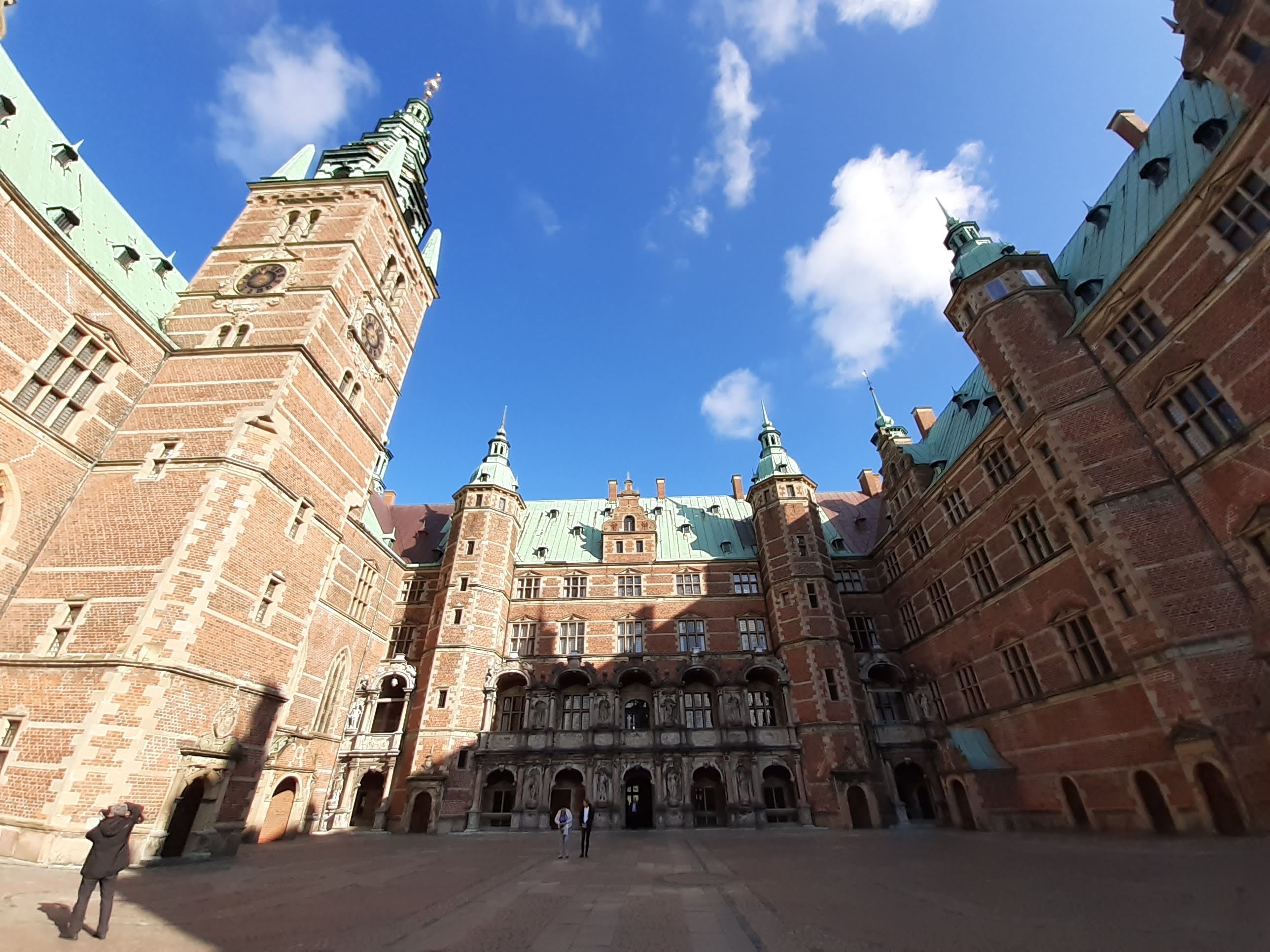 Frederiksborg Castle courtyard